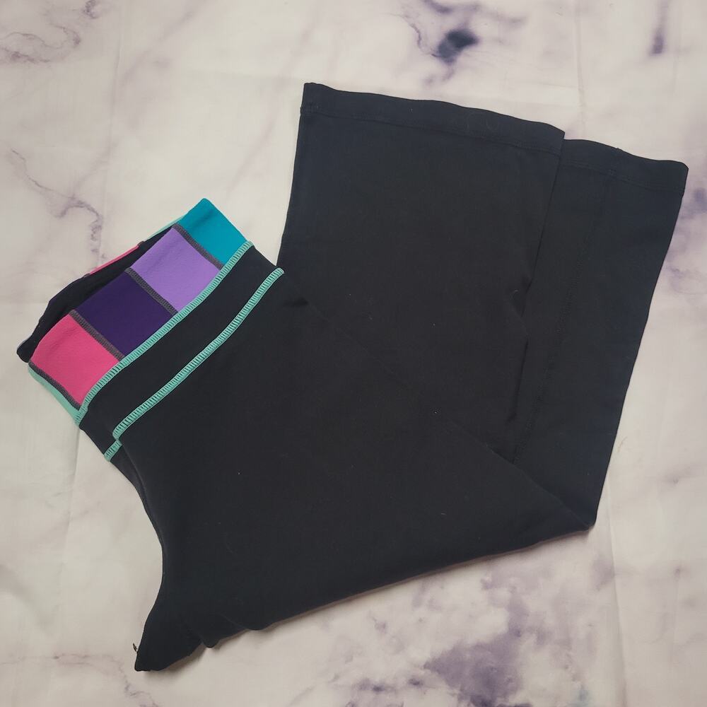 LULULEMON flared color block waist cropped leggings